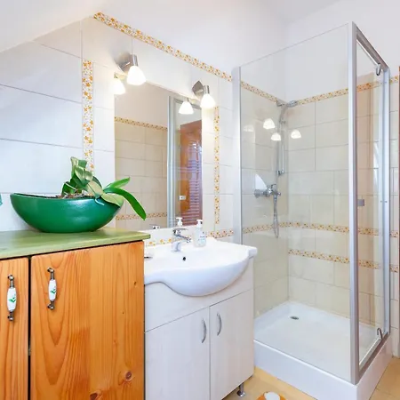 Eletmagtar アパート